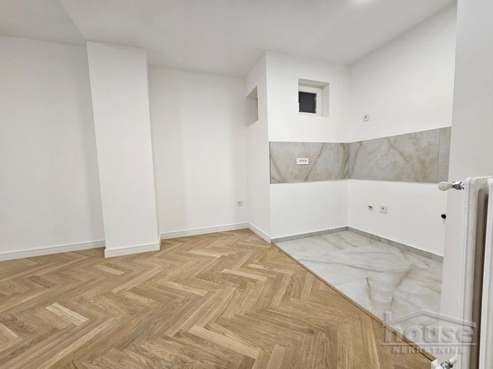 Slika 5 - Stan,NOVI SAD,CENTAR,kv: 75.00, € 262500, ID: 1063502