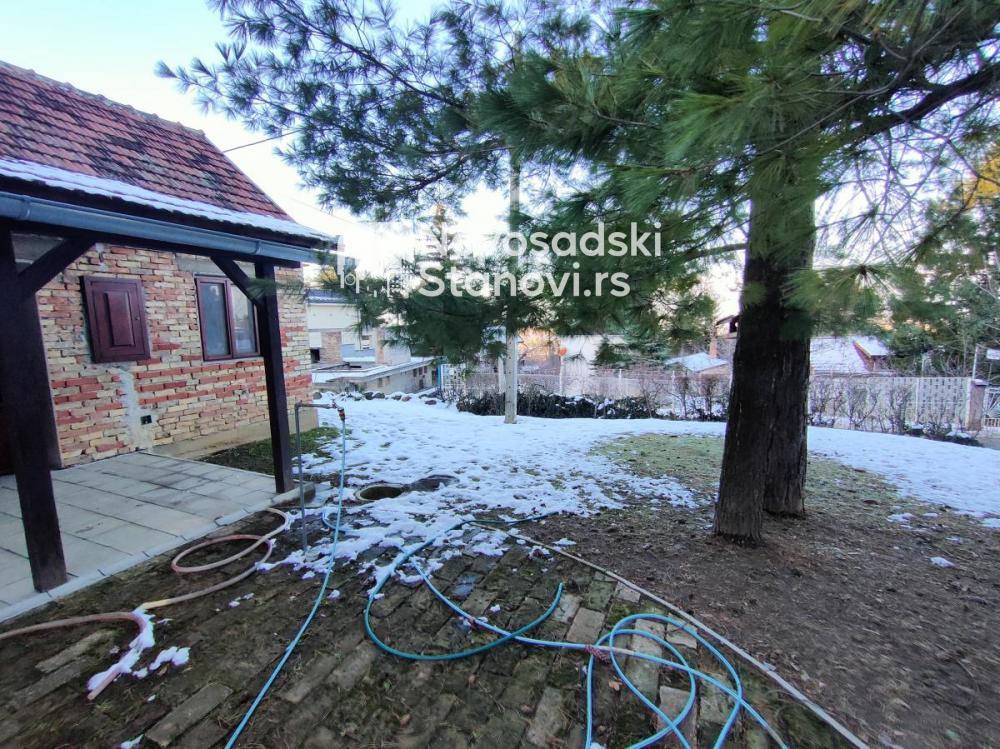 Slika 1 - Vikend kuća 47m Popovica glavni put