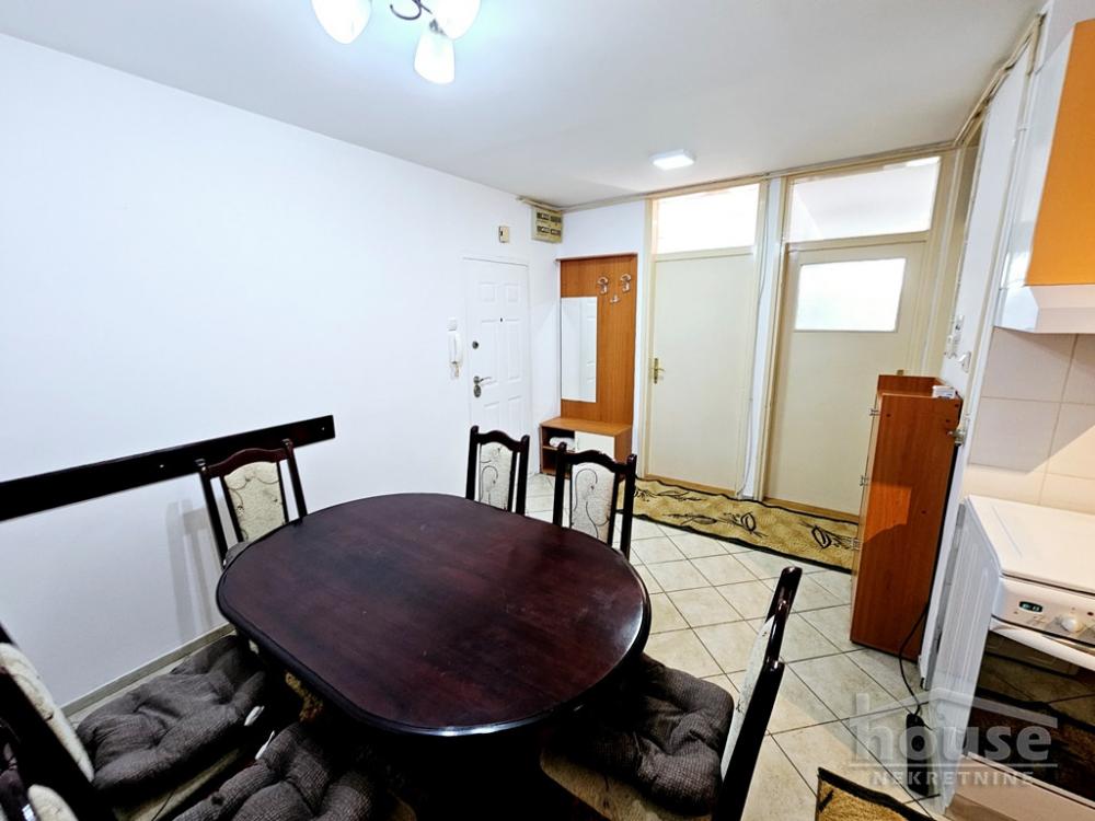 Slika 11 - Stan,NOVI SAD,GRBAVICA,kv: 53.00, € 152960, ID: 1063693