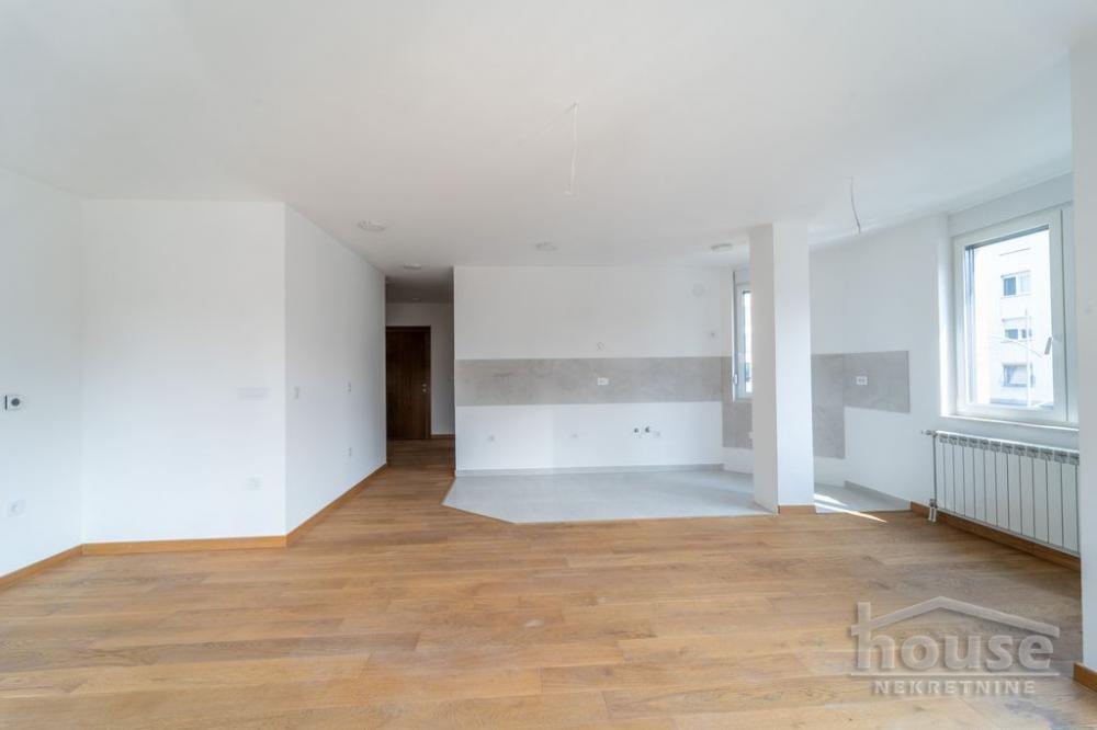 Slika 3 - Stan,NOVI SAD,NOVA DETELINARA,kv: 90.00, € 247500, ID: 1063202