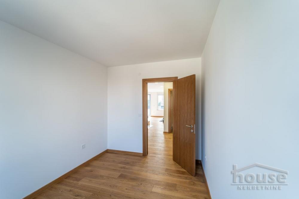 Slika 4 - Stan,NOVI SAD,NOVA DETELINARA,kv: 90.00, € 247500, ID: 1063202