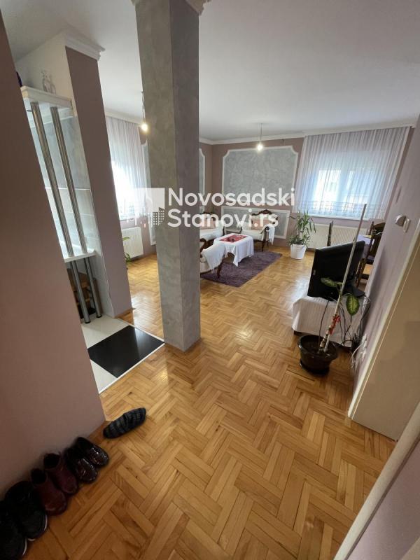 Slika 7 - Trosoban, 73m2, Adice Novi Sad, sa terasom, sa parkingom