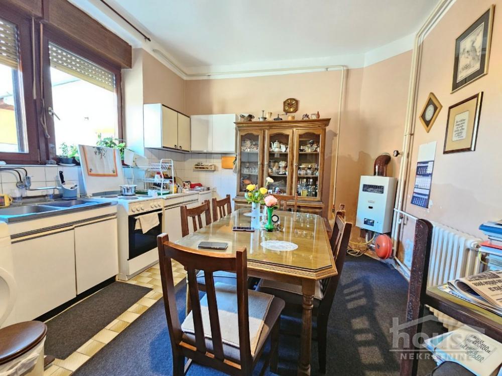 Slika 4 - Stan,NOVI SAD,CENTAR,kv: 88.00, € 199400, ID: 1063035