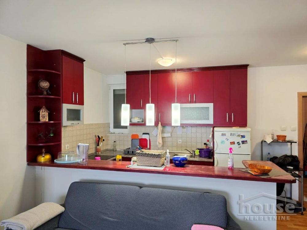 Slika 3 - Stan,NOVI SAD,BULEVAR EVROPE,kv: 71.00, € 175000, ID: 1063104