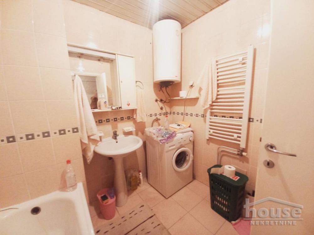 Slika 11 - Stan,NOVI SAD,GRBAVICA,kv: 46.00, € 135000, ID: 1062025