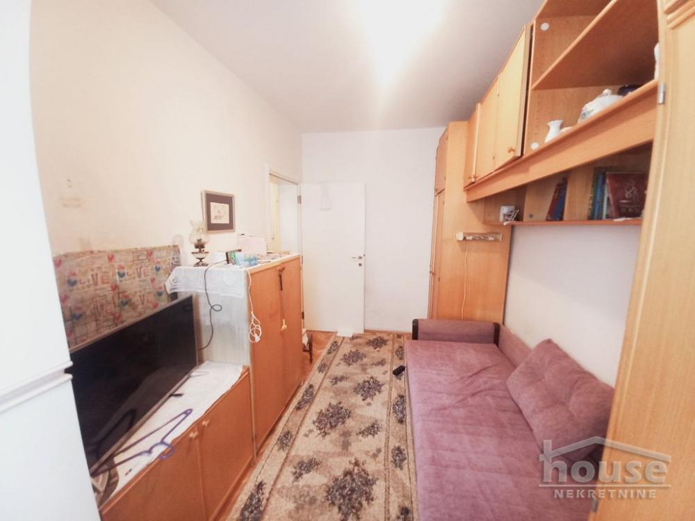 Slika 7 - Stan,NOVI SAD,GRBAVICA,kv: 46.00, € 135000, ID: 1062025