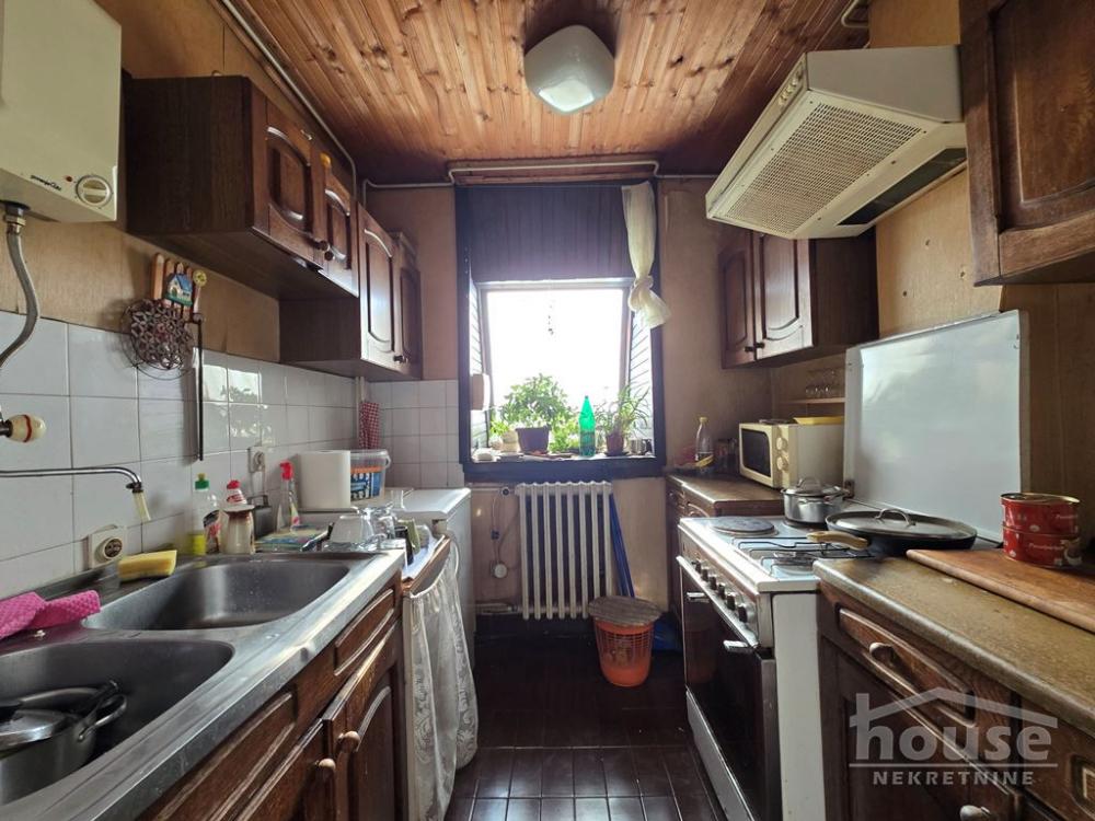 Slika 7 - Stan,NOVI SAD,BULEVAR,kv: 74.00, € 160000, ID: 1062621