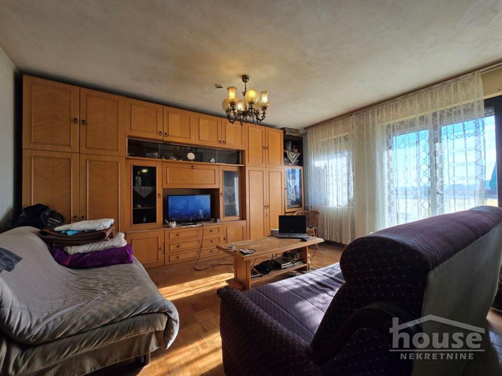 Slika 2 - Stan,NOVI SAD,BULEVAR,kv: 74.00, € 160000, ID: 1062621