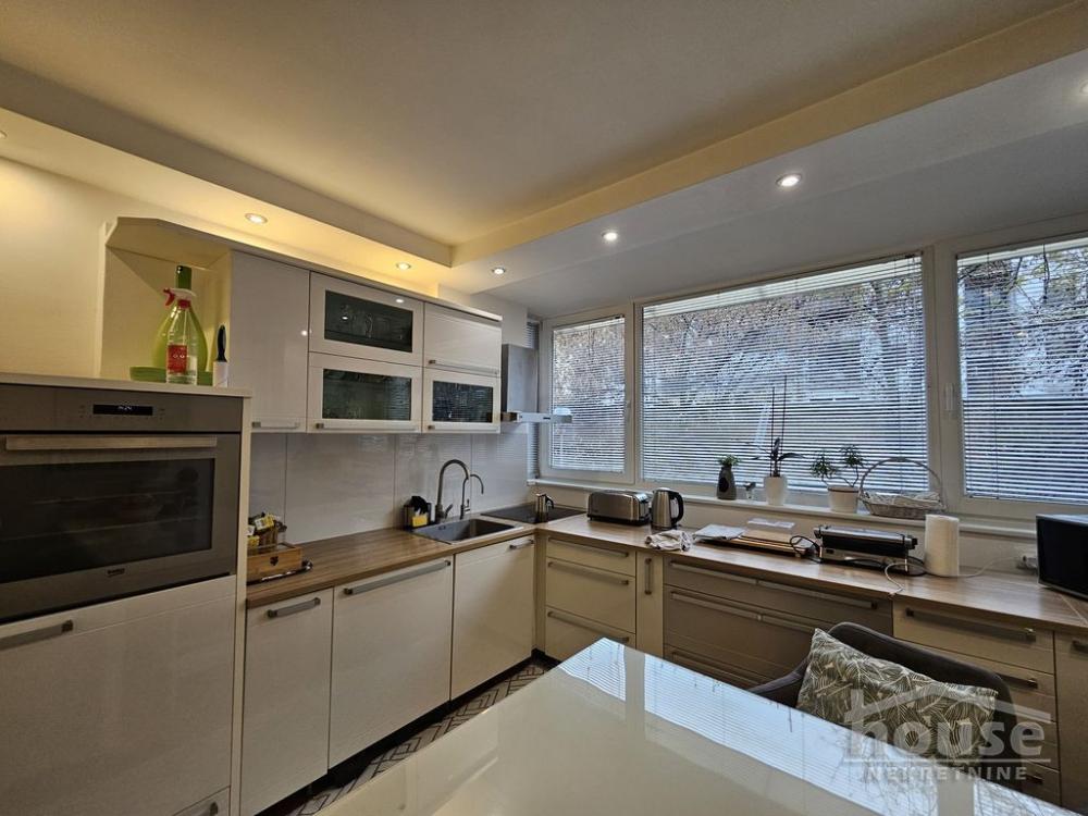 Slika 4 - Stan,NOVI SAD,GRBAVICA,kv: 75.00, € 235870, ID: 1062862