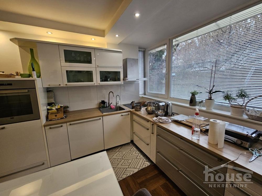 Slika 3 - Stan,NOVI SAD,GRBAVICA,kv: 75.00, € 235870, ID: 1062862