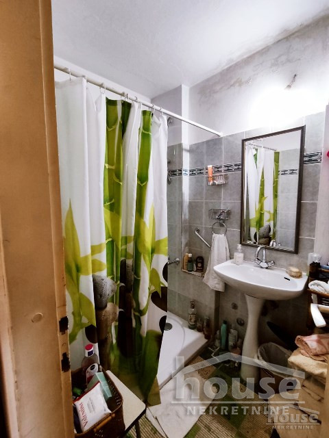 Slika 10 - Stan,NOVI SAD,BULEVAR,kv: 94.00, € 213000, ID: 1056172