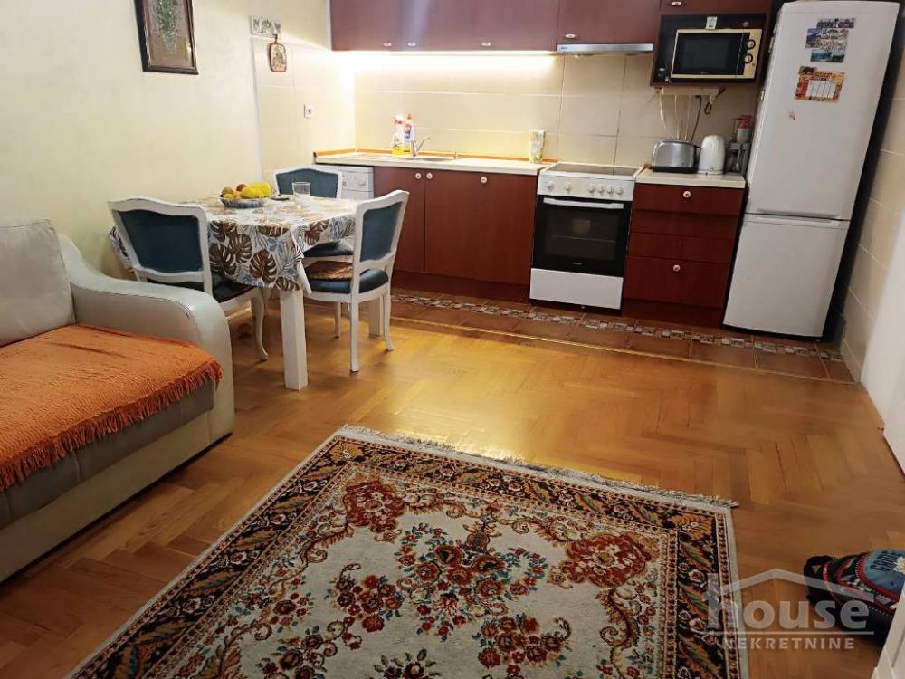 Slika 2 - Stan,NOVI SAD,CENTAR,kv: 43.00, € 136990, ID: 1060366