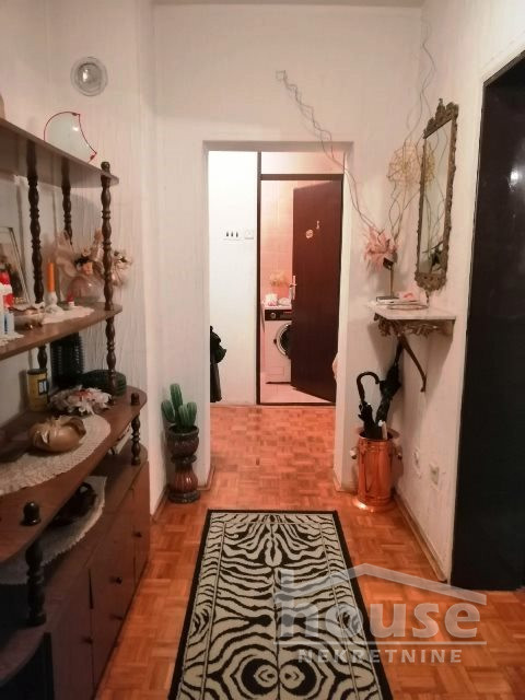 Slika 3 - Stan,NOVI SAD,NOVO NASELJE ŠONSI,kv: 64.00, € 140000, ID: 1056273