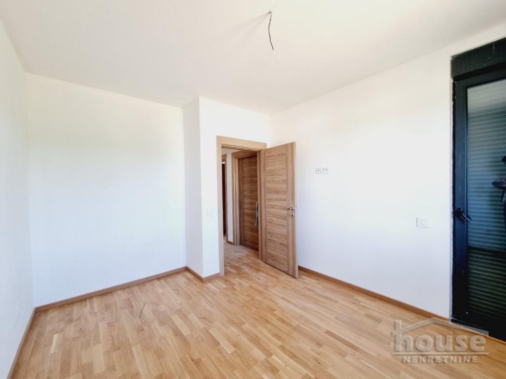 Slika 3 - Stan,PETROVARADIN,ALIBEGOVAC,kv: 92.00, € 165830, ID: 1061574