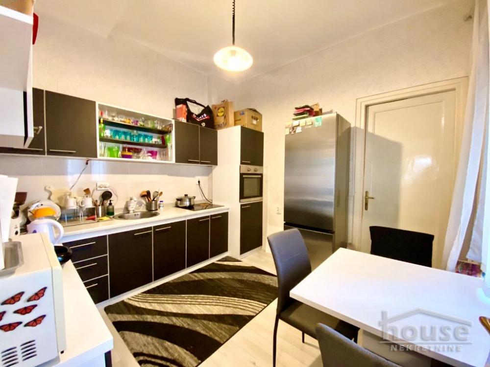 Slika 7 - Stan,NOVI SAD,CENTAR,kv: 88.00, € 257500, ID: 1059841