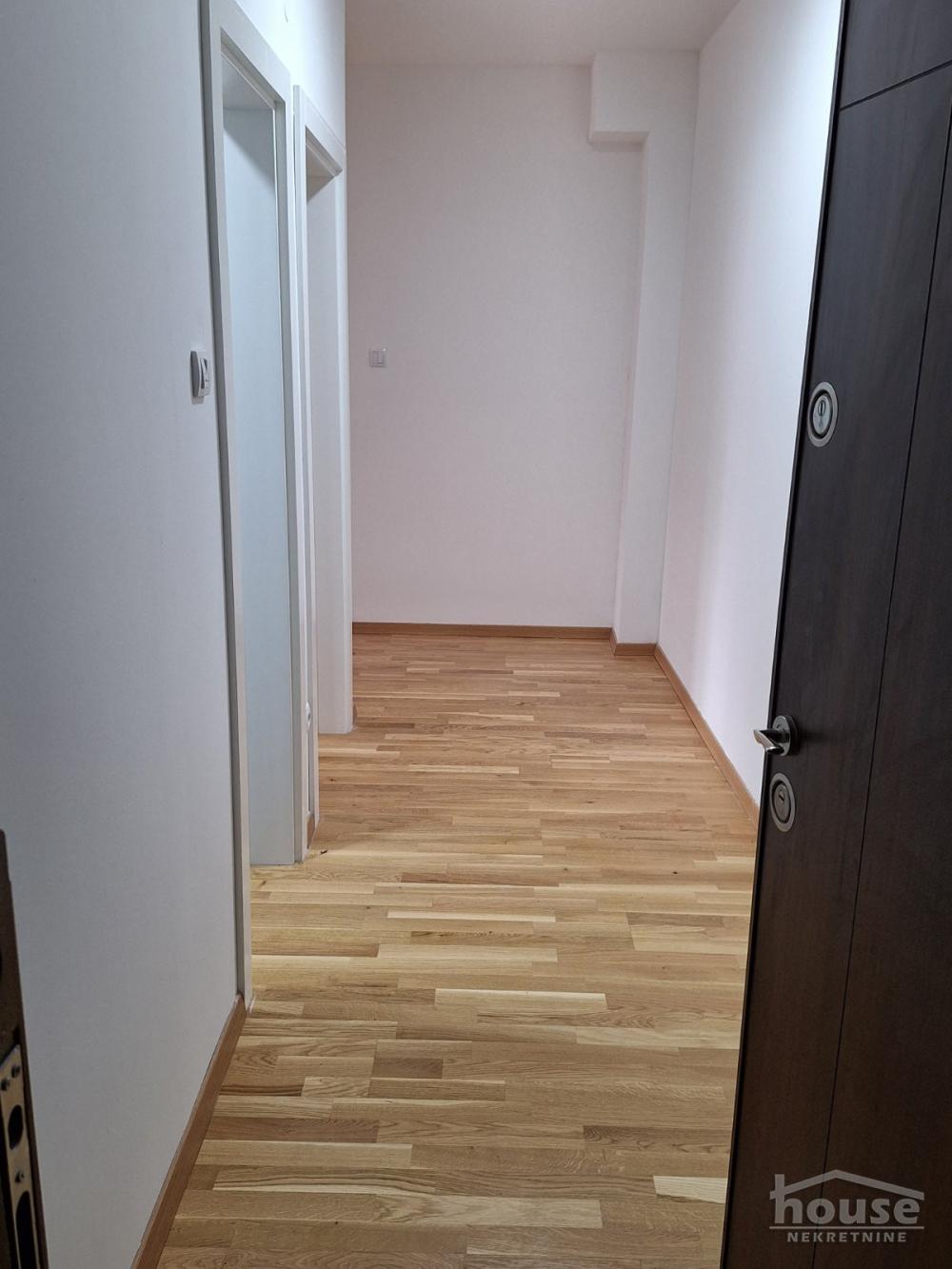 Slika 2 - Stan,PETROVARADIN,CENTAR,kv: 69.00, € 144200, ID: 1059861