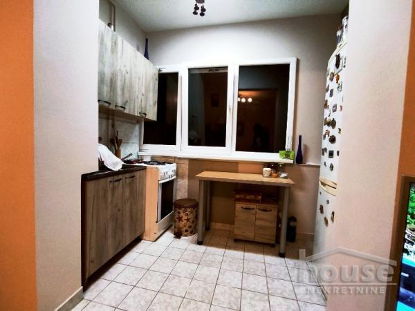 Slika 4 - Stan,NOVI SAD,CARA DUŠANA,kv: 75.00, € 164800, ID: 1054925
