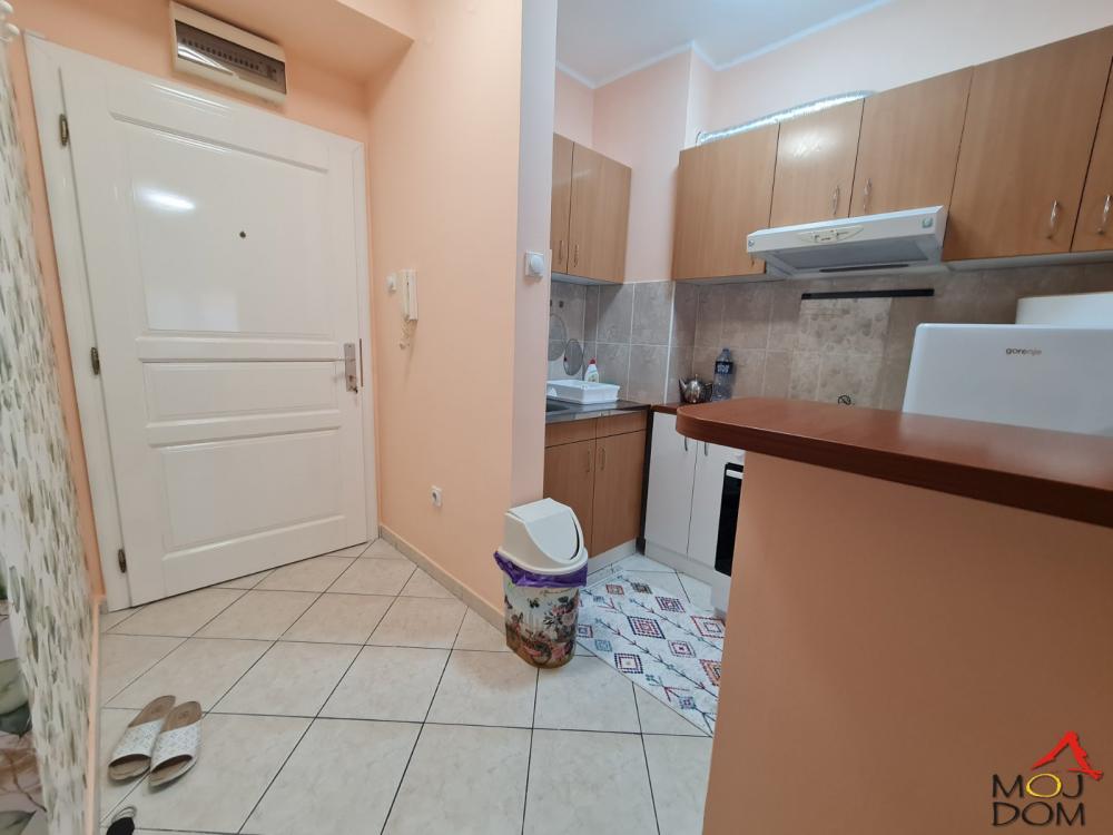 Slika 9 - Stan,NOVI SAD,GRBAVICA,kv: 39, € 119600, ID: 1030835