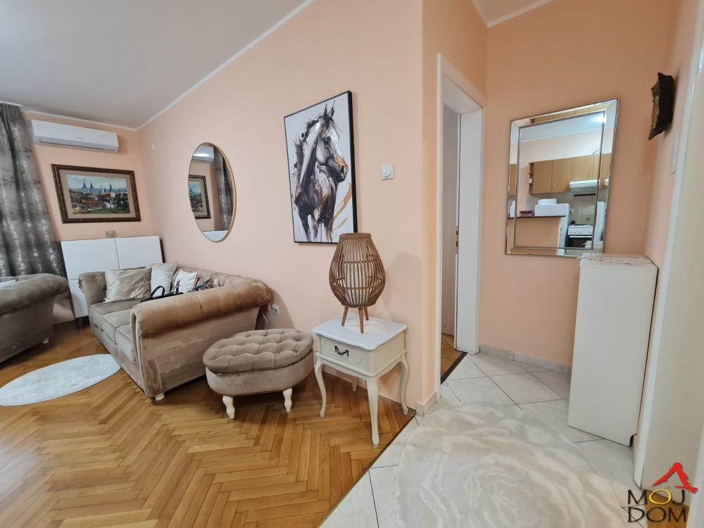 Slika 4 - Stan,NOVI SAD,GRBAVICA,kv: 39, € 119600, ID: 1030835
