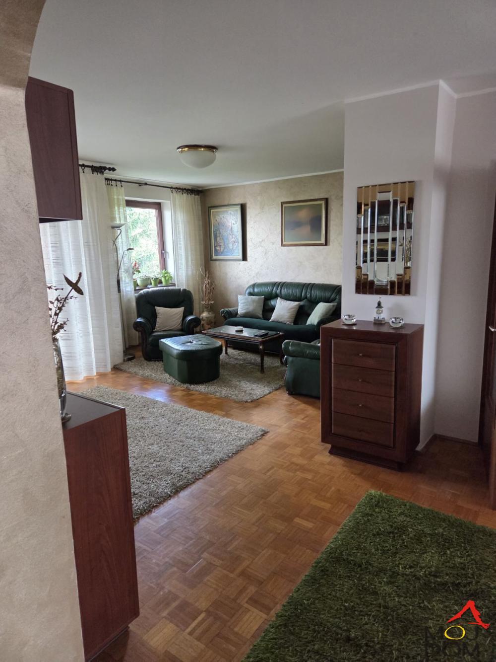 Slika 3 - Stan,NOVI SAD,SOMBORSKI BULEVAR,kv: 83, € 181200, ID: 1030572