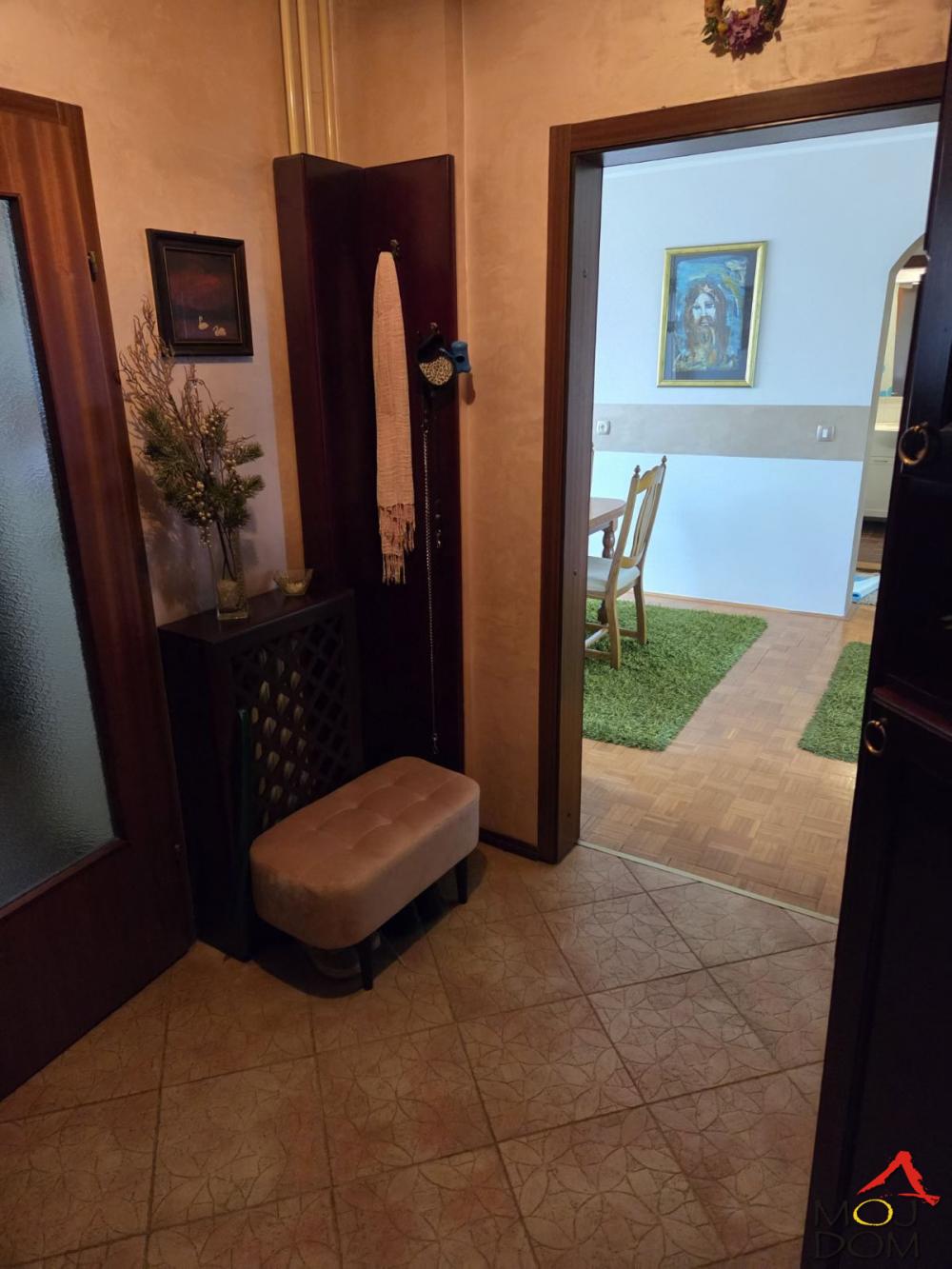 Slika 6 - Stan,NOVI SAD,SOMBORSKI BULEVAR,kv: 83, € 181200, ID: 1030572