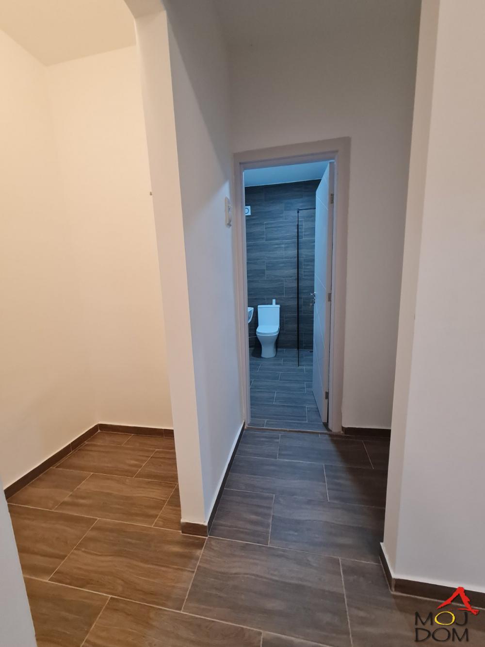 Slika 5 - Stan,NOVI SAD,GRBAVICA,kv: 52, € 144200, ID: 1030472