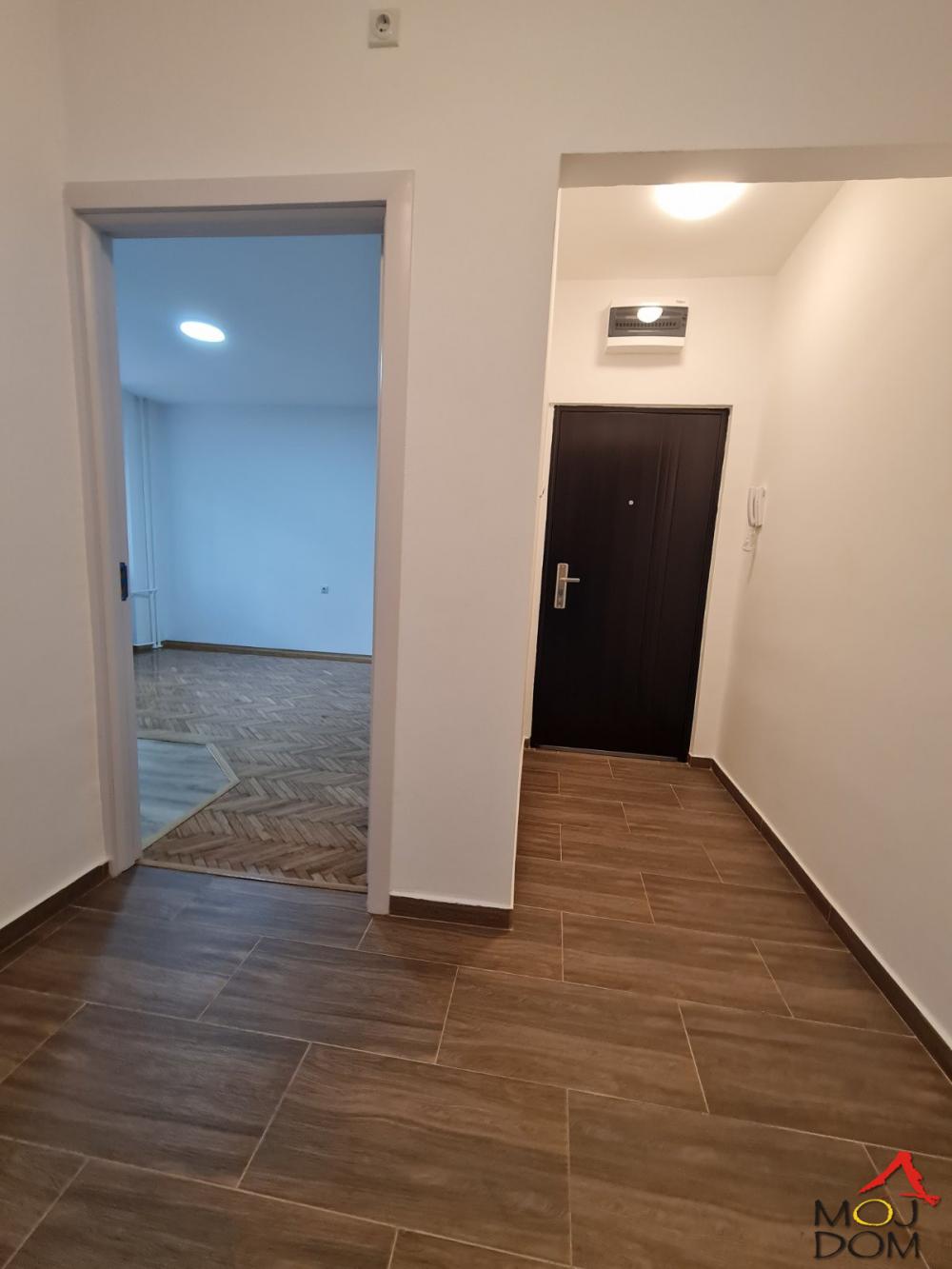 Slika 2 - Stan,NOVI SAD,GRBAVICA,kv: 52, € 144200, ID: 1030472