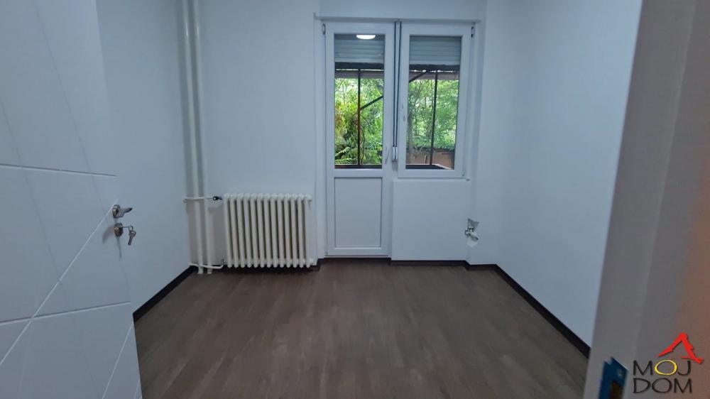 Slika 4 - Stan,NOVI SAD,GRBAVICA,kv: 52, € 144200, ID: 1030472