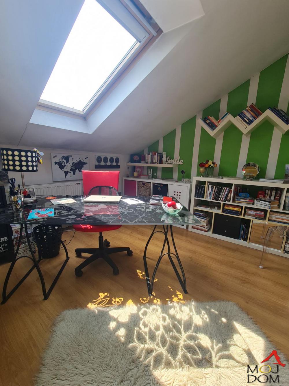 Slika 9 - Stan,NOVI SAD,CENTAR,kv: 78, € 195000, ID: 1030562