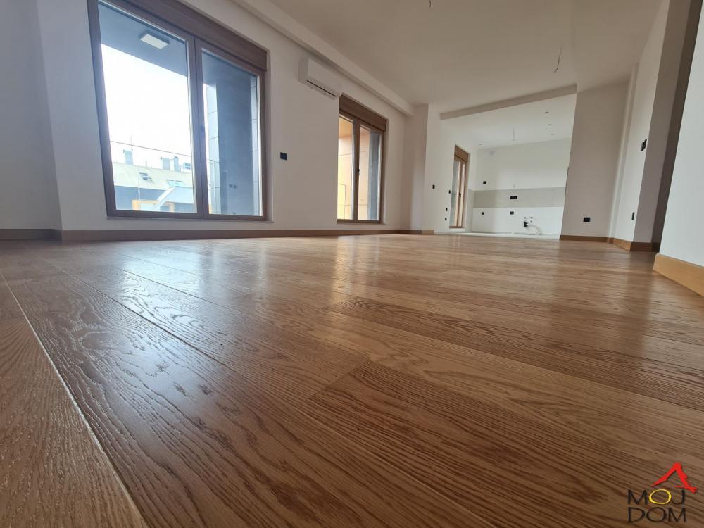 Slika 6 - Stan,NOVI SAD,CARA DUŠANA,kv: 123, € 418900, ID: 1027479