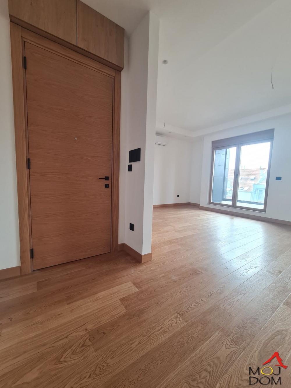 Slika 7 - Stan,NOVI SAD,CARA DUŠANA,kv: 123, € 418900, ID: 1027479