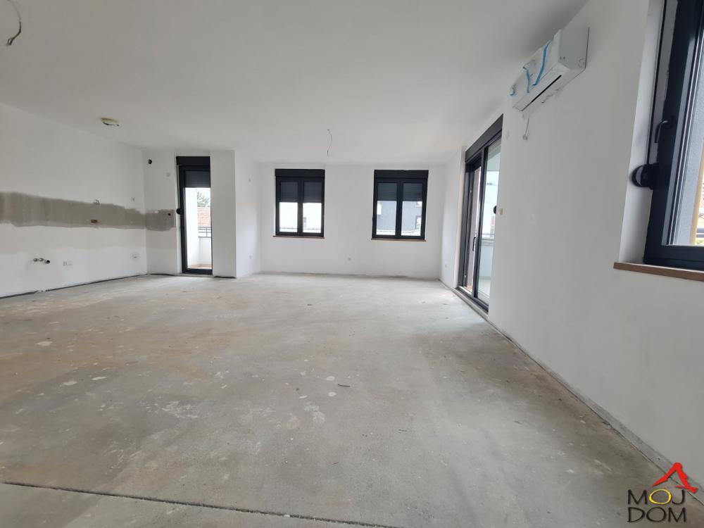 Slika 3 - Stan,NOVI SAD,TELEP,kv: 144, € 348600, ID: 1029199