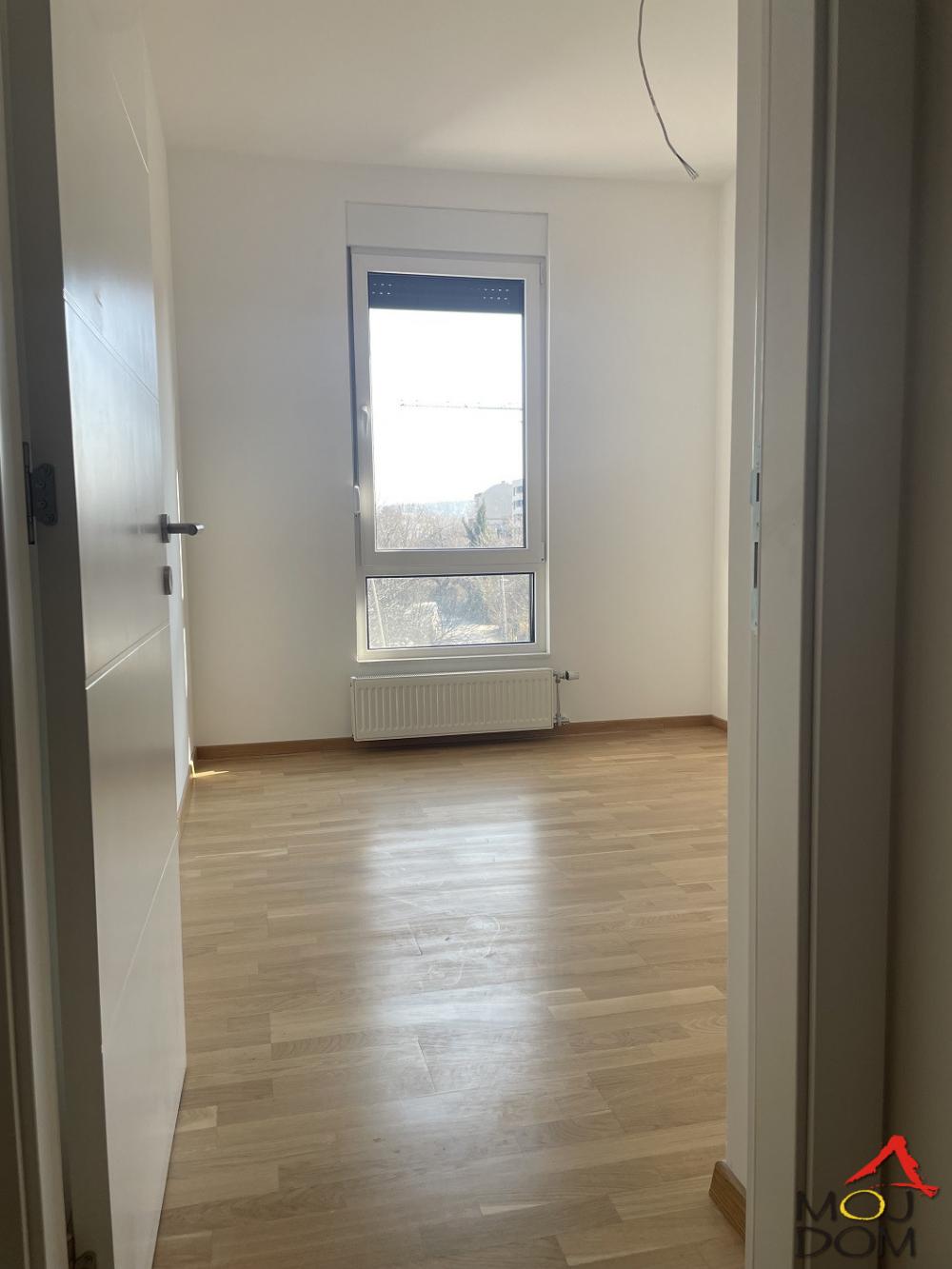 Slika 8 - Stan,NOVI SAD,TELEP,kv: 77, € 199000, ID: 1029965