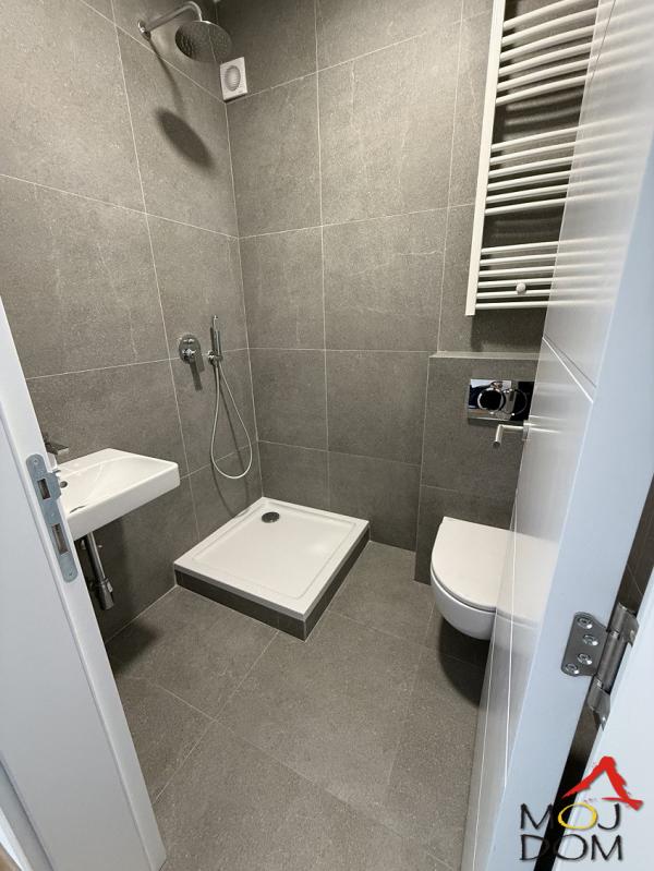 Slika 6 - Stan,NOVI SAD,TELEP,kv: 77, € 199000, ID: 1029965