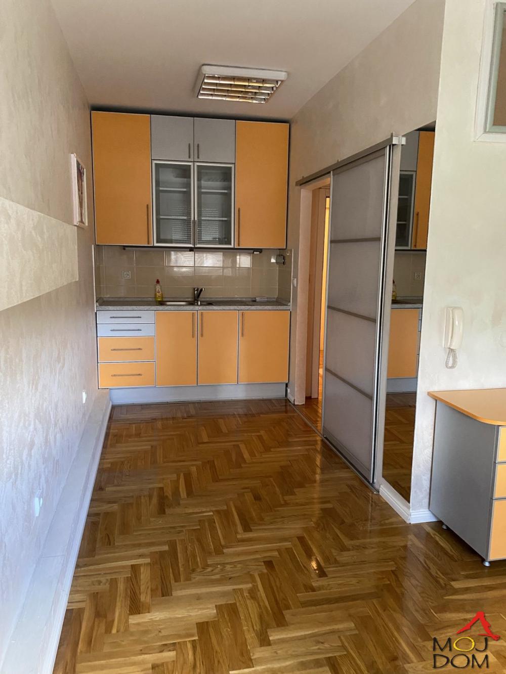 Slika 1 - Stan,NOVI SAD,GRBAVICA,kv: 24, € 88600, ID: 1030208