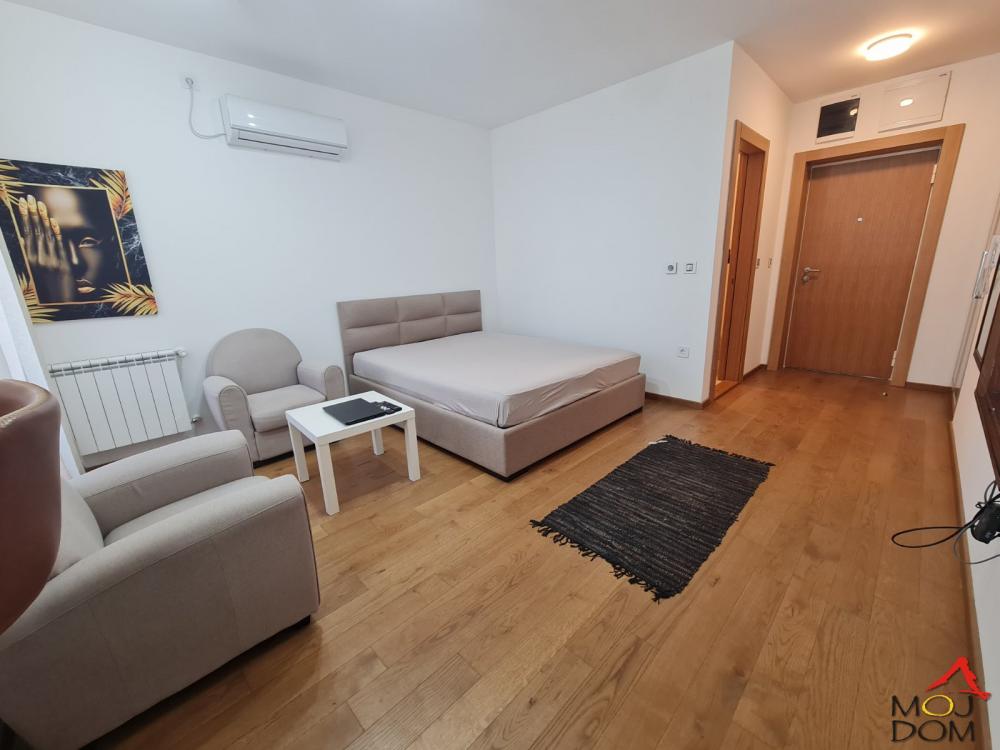 Slika 5 - Stan,NOVI SAD,BULEVAR EVROPE,kv: 29, € 106500, ID: 1030210