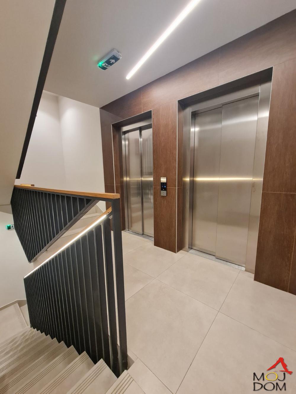 Slika 9 - Stan,NOVI SAD,BULEVAR EVROPE,kv: 29, € 106500, ID: 1030210