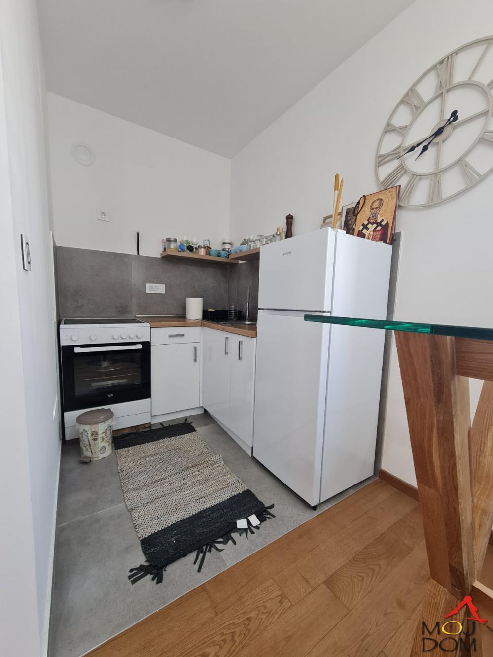 Slika 4 - Stan,NOVI SAD,BULEVAR EVROPE,kv: 29, € 106500, ID: 1030210