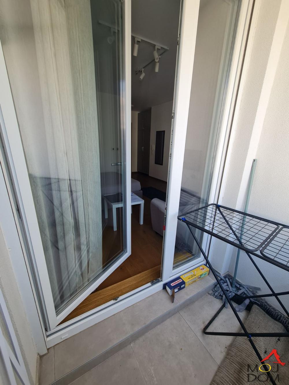 Slika 8 - Stan,NOVI SAD,BULEVAR EVROPE,kv: 29, € 106500, ID: 1030210