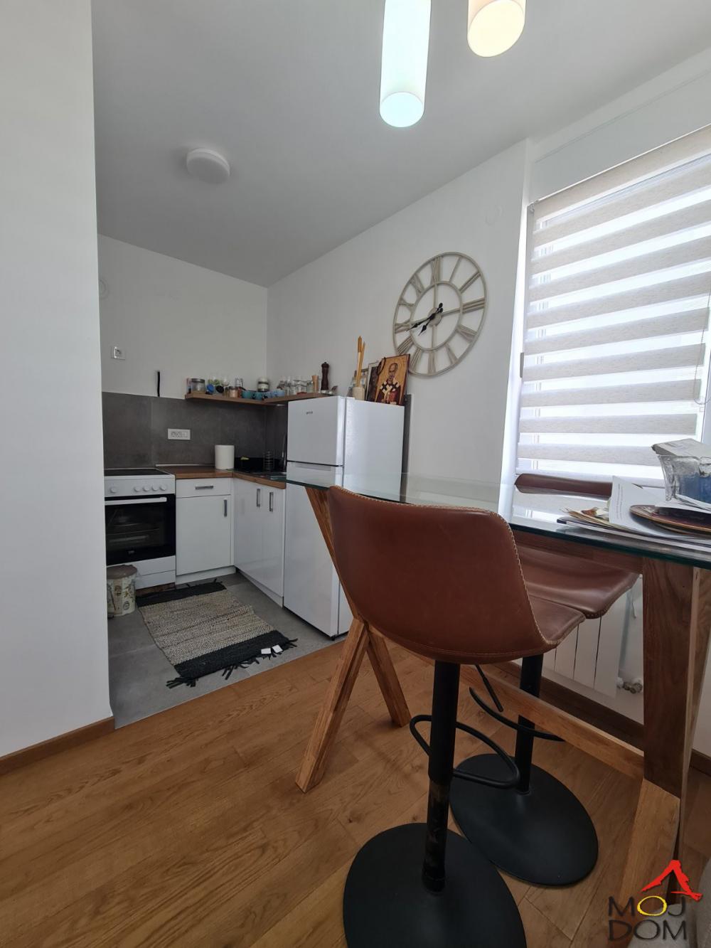 Slika 3 - Stan,NOVI SAD,BULEVAR EVROPE,kv: 29, € 106500, ID: 1030210