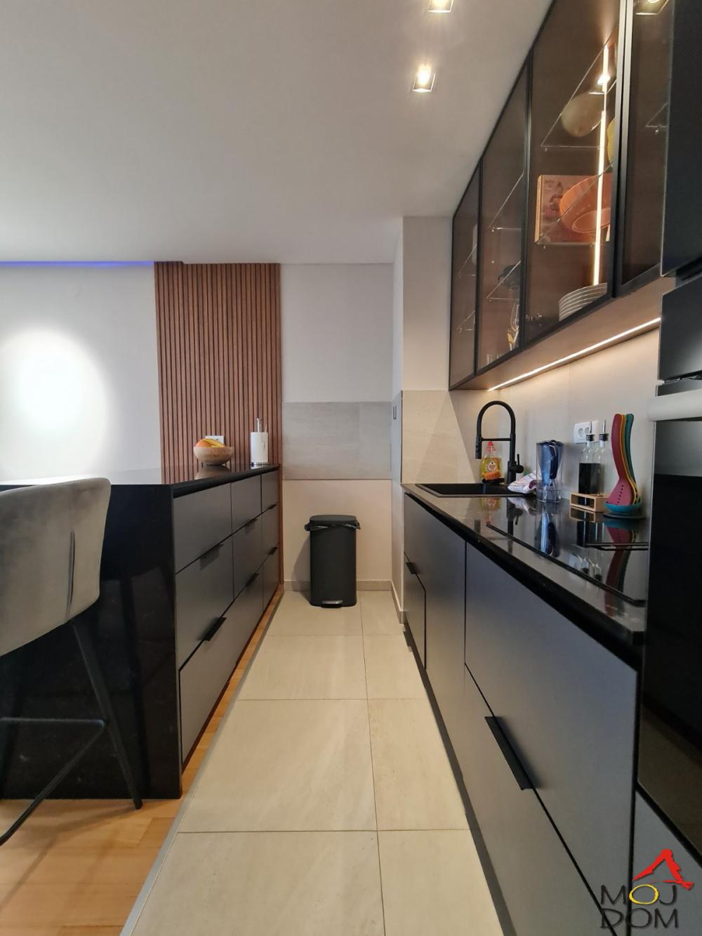 Slika 6 - Stan,NOVI SAD,CARA DUŠANA,kv: 69, € 236900, ID: 1030385