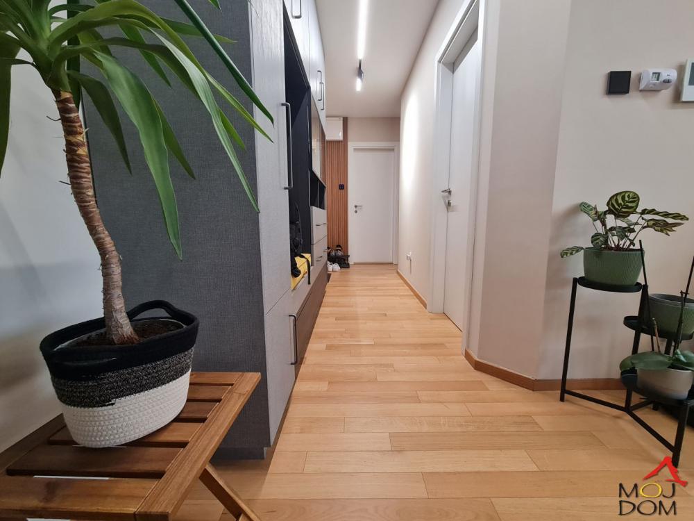 Slika 10 - Stan,NOVI SAD,CARA DUŠANA,kv: 69, € 236900, ID: 1030385