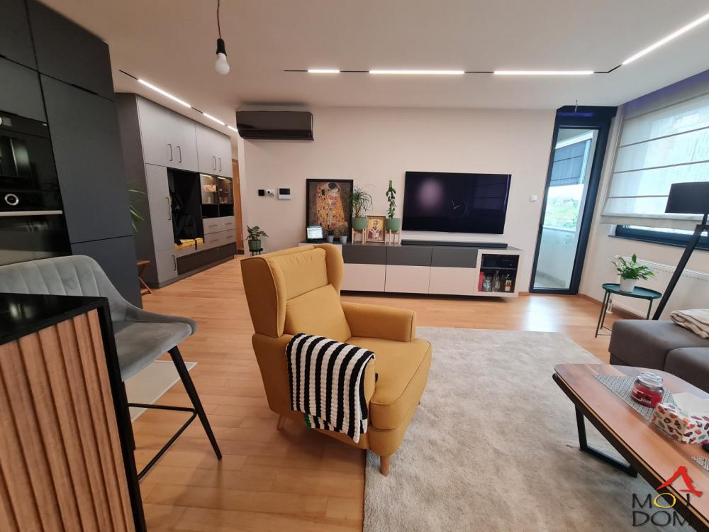 Slika 4 - Stan,NOVI SAD,CARA DUŠANA,kv: 69, € 236900, ID: 1030385