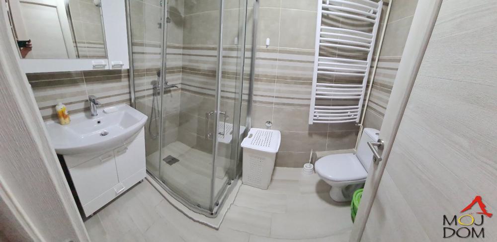 Slika 8 - Stan,NOVI SAD,CENTAR,kv: 55, € 172800, ID: 1030304