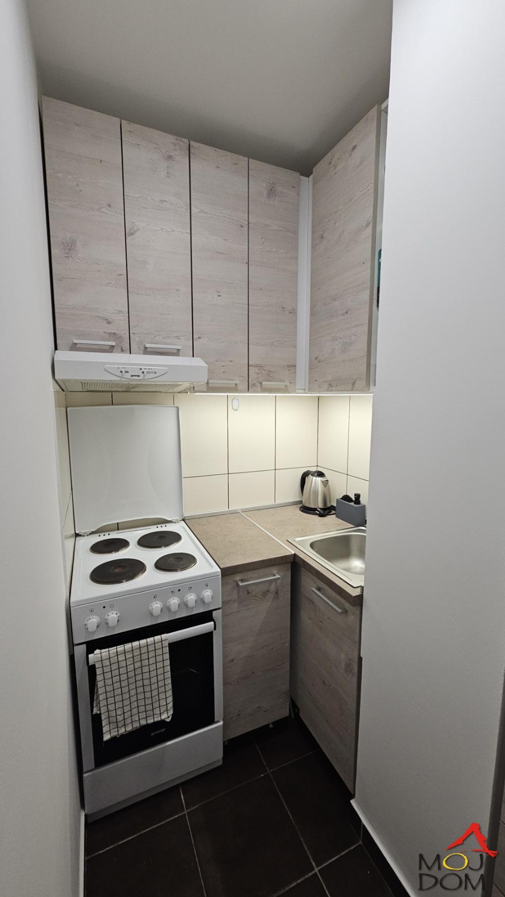 Slika 3 - Stan,NOVI SAD,SOCIJALNO,kv: 39, € 133900, ID: 1030469