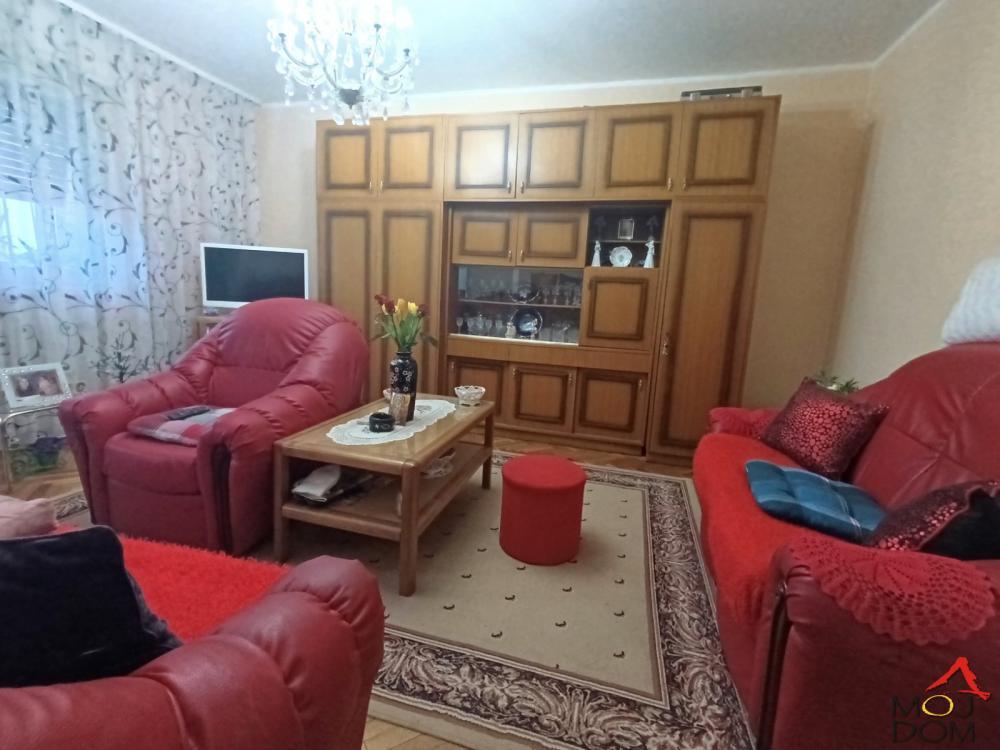 Glavna slika -Stan,NOVI SAD,KEJ,kv: 71, € 179900, ID: 1030769