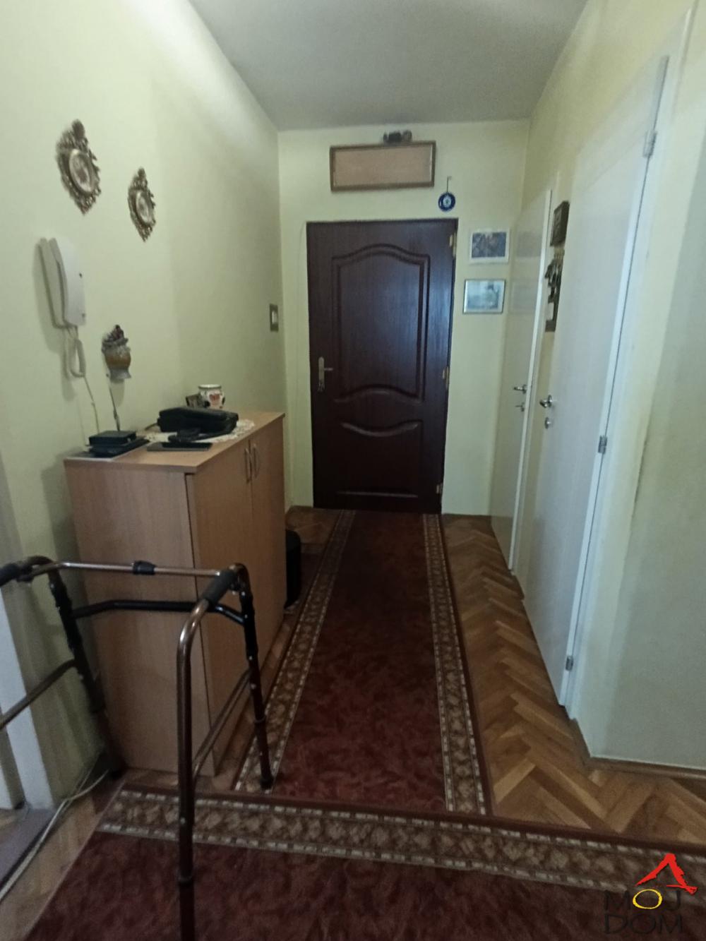 Slika 5 - Stan,NOVI SAD,KEJ,kv: 71, € 179900, ID: 1030769