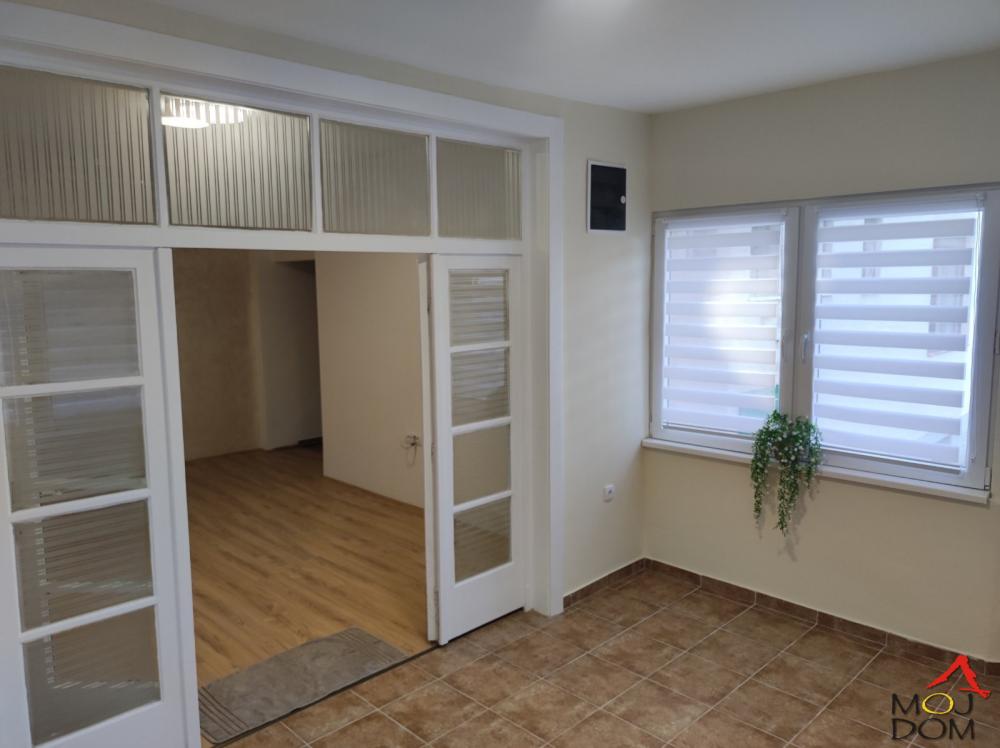 Slika 6 - Stan,NOVI SAD,CARA DUŠANA,kv: 34, € 81400, ID: 1030266