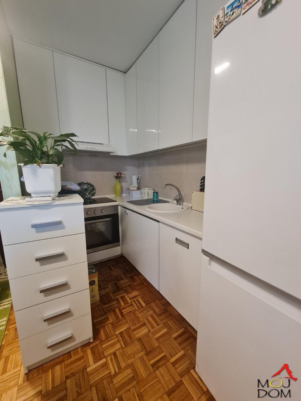 Slika 11 - Stan,NOVI SAD,AVIJACIJA,kv: 64, € 159500, ID: 1028637