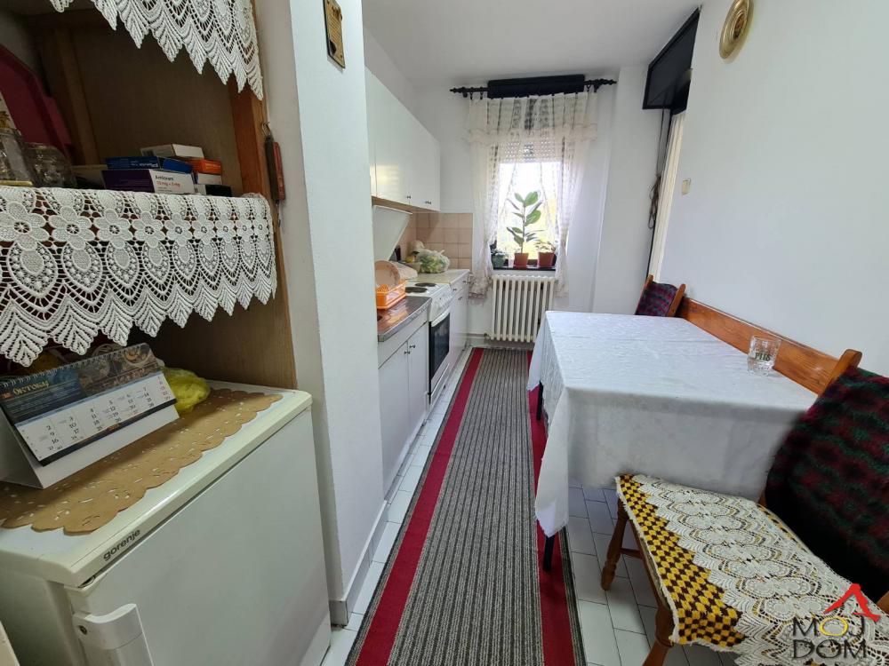 Slika 6 - Stan,NOVI SAD,ŠARENGRAD,kv: 56, € 133900, ID: 1005499